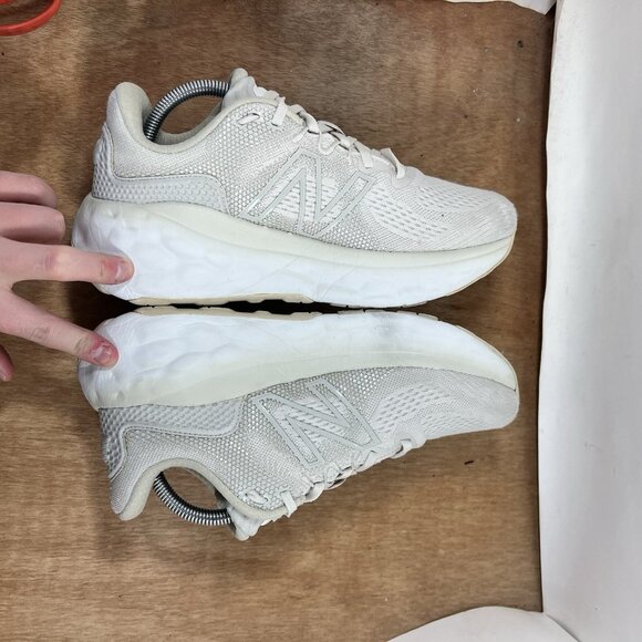New Balance Fresh Foam More V3 Womens Size 11 B WMORMB3 Running Casual Sneakers - Picture 6 of 9